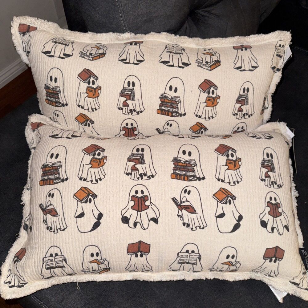 🔥 NWT Viral Rachel Zoe Ghost Reading Book 🔥 Halloween Throw Pillows - Set Of 2